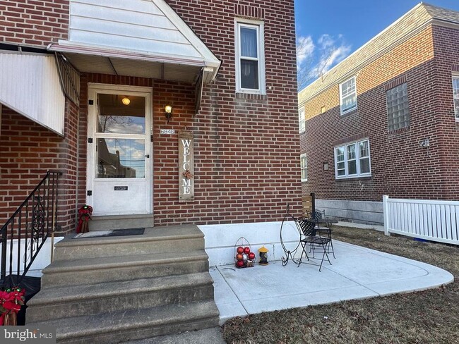 6846 Oxford Ave in Philadelphia, PA - Building Photo - Building Photo