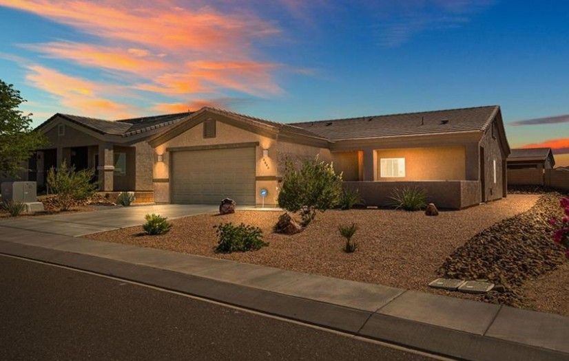 2680 Slide Mountain Loop in Bullhead City, AZ - Building Photo