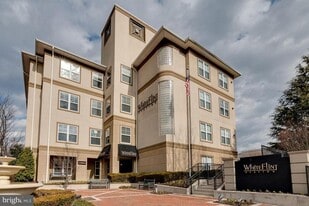 11800 Old Georgetown Rd in Rockville, MD - Building Photo