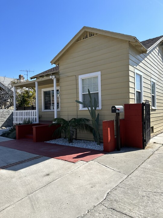 3462 Arroyo Seco Ave in Los Angeles, CA - Building Photo