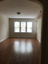 4629 N Lawndale Ave, Unit 33-3S Apartments