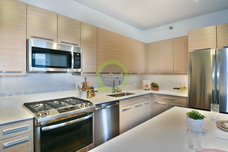 737 W Madison St in Chicago, IL - Building Photo - Building Photo