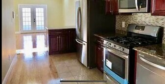 312 Randolph Ave in Jersey City, NJ - Building Photo