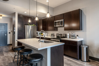 Canal Square Apartments in Akron, OH - Building Photo - Interior Photo