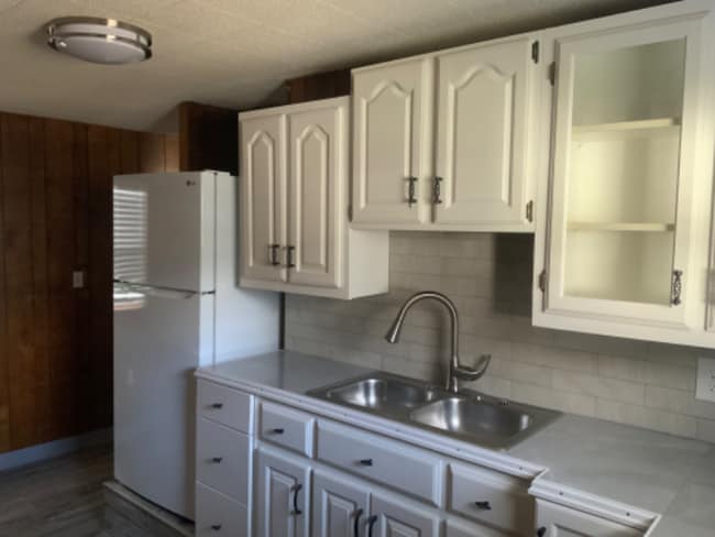 property at 219 NW Hilton Ave