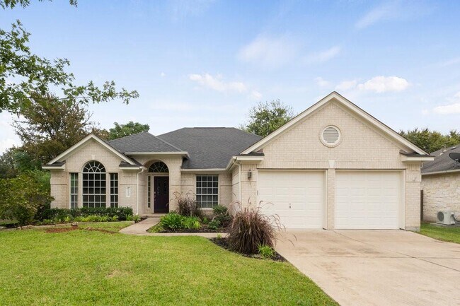 property at 2110 Red Oak Cir