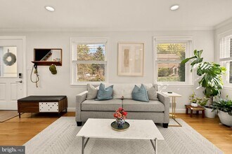 11612 Galt Ave in Silver Spring, MD - Building Photo - Building Photo