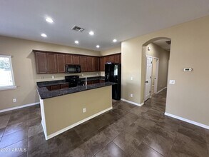 946 Basswood Ave in San Tan Valley, AZ - Building Photo - Building Photo