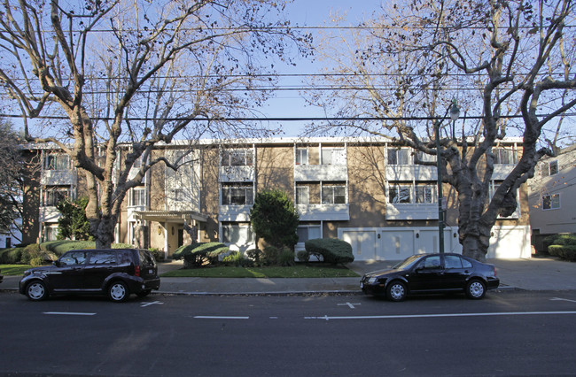 Grand Central in Alameda, CA - Building Photo - Building Photo