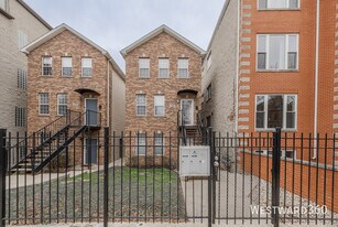 1438 W Cortez St in Chicago, IL - Building Photo