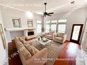 12920 Vidorra Vista Dr in San Antonio, TX - Building Photo - Building Photo