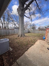 2802 Flora Ave in Louisville, KY - Foto de edificio - Building Photo