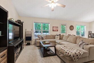 303 Harbor Trce in Sanford, NC - Building Photo - Building Photo