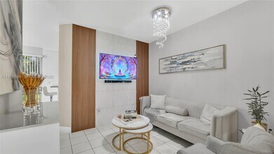 2342 SE 10th St in Homestead, FL - Building Photo - Building Photo