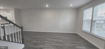 64 Sister's Farmstead Rd in Mount Laurel, NJ - Building Photo