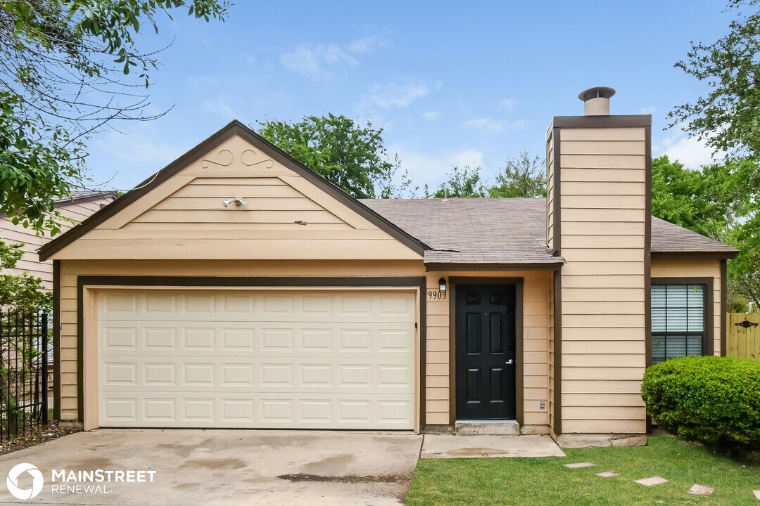 9903 Birch Field Dr in San Antonio, TX - Building Photo