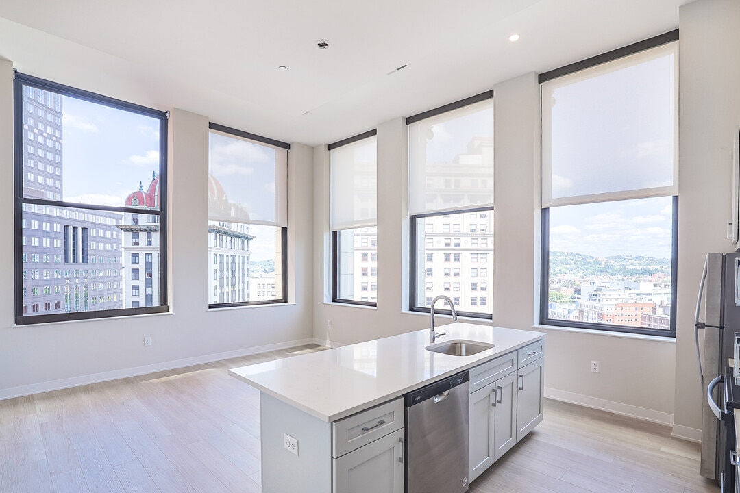 LiveWell Apartments in Pittsburgh, PA - Building Photo
