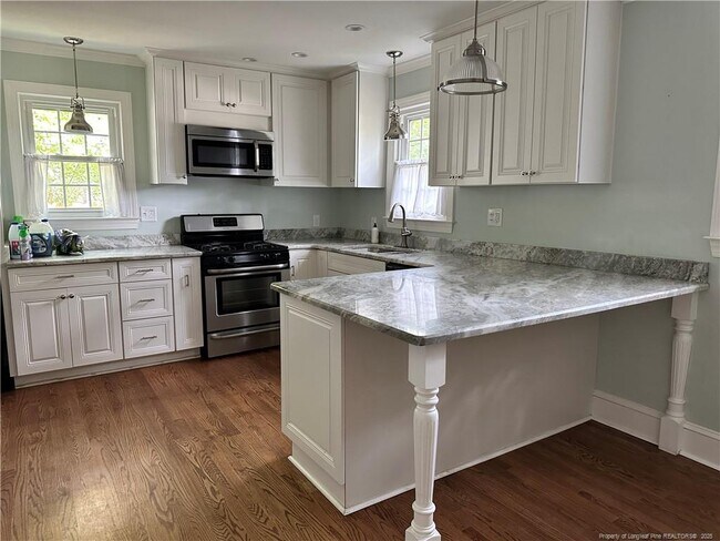 238 Pinecrest Dr in Fayetteville, NC - Building Photo - Building Photo