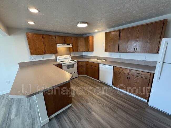 property at 1231 2nd St