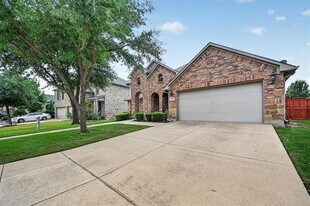 7221 San Francisco Trail in Fort Worth, TX - Building Photo