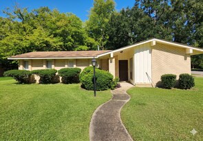 3136 Montwood Dr in Montgomery, AL - Building Photo