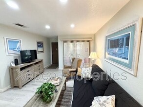 2820 N Arcadia Ct in Palm Springs, CA - Building Photo - Building Photo
