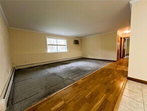 395 Mendon Rd in North Smithfield, RI - Building Photo - Building Photo