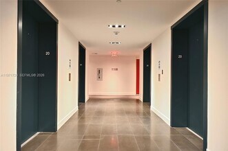 1600 NE 1st Ave, Unit 1016 in Miami, FL - Foto de edificio - Building Photo