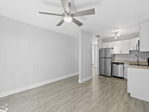 3208 NE 7th St in Pompano Beach, FL - Building Photo - Building Photo