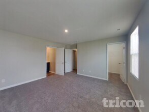 8514 Hulton Rd in Pendleton, IN - Foto de edificio - Building Photo