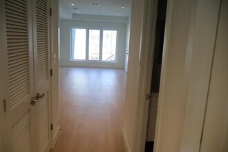 4939 Call Pl SE, Unit 1 in Washington, DC - Foto de edificio - Building Photo