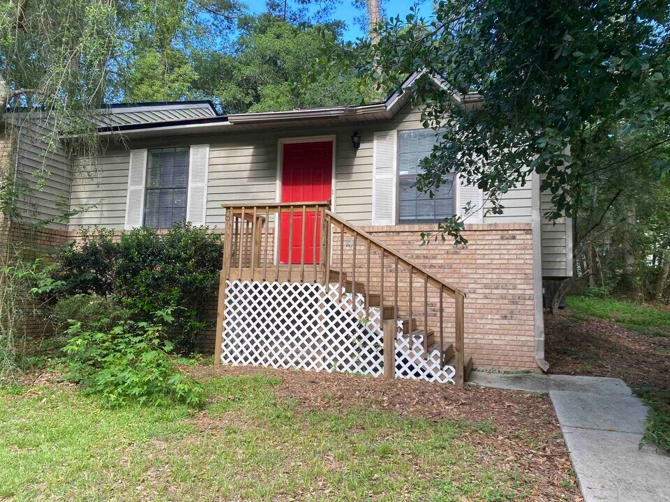 2380 Hartsfield Way in Tallahassee, FL - Building Photo