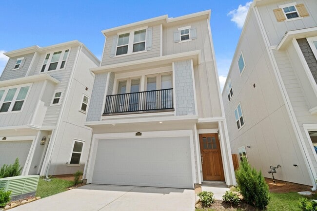 property at 13305 Moncloa Dr