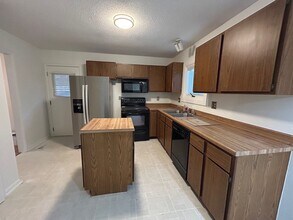 3112 Avondale Ct in Raleigh, NC - Building Photo - Building Photo