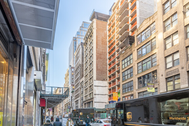 Wheeler Building in New York, NY - Foto de edificio - Building Photo