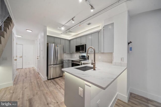 616 E St NW in Washington, DC - Foto de edificio - Building Photo