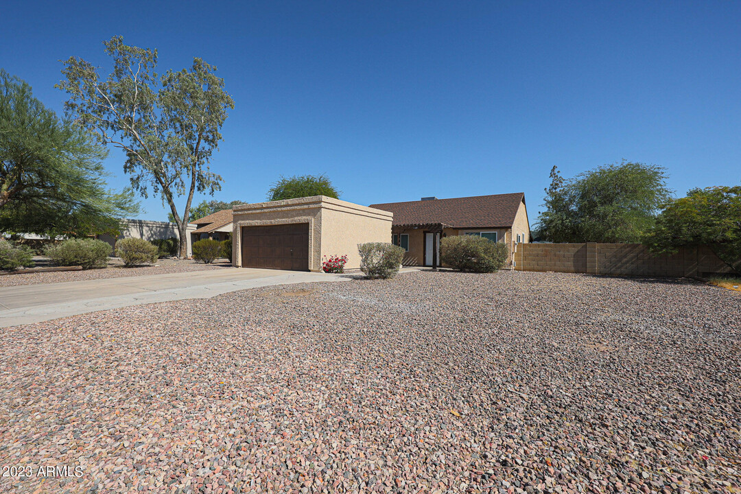 11221 N 73rd Dr in Peoria, AZ - Building Photo