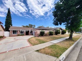 10751 Andy St in Cerritos, CA - Building Photo