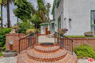 508 N Canon Dr in Beverly Hills, CA - Building Photo - Building Photo