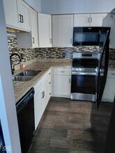 4454 Greenmeadow Cir in Indianapolis, IN - Building Photo - Building Photo