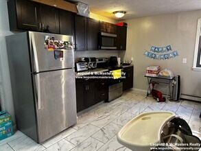 58 Leo M Birmingham Pky, Unit 58 Leo Birmingham 1 in Boston, MA - Building Photo - Building Photo