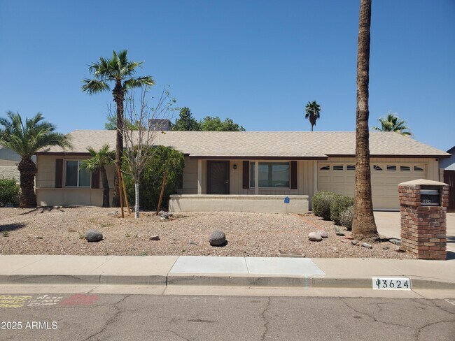 3624 E Hearn Rd in Phoenix, AZ - Building Photo - Building Photo