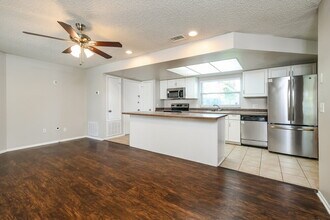 409 Riverwoods Cir in Orlando, FL - Building Photo - Building Photo