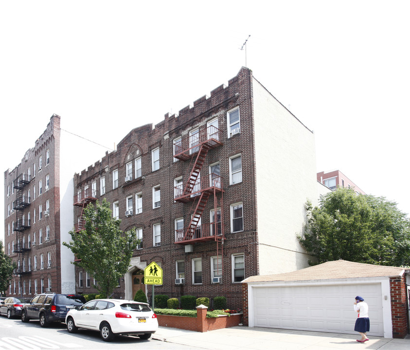 1581 E 24th St in Brooklyn, NY - Building Photo