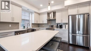 1310 Lesperance Rd in Windsor, ON - Building Photo - Building Photo