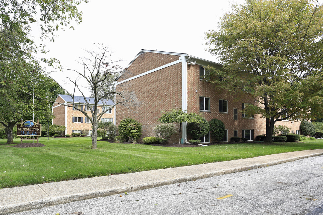 Georgetown Manor Apartments in Madison, OH - Building Photo