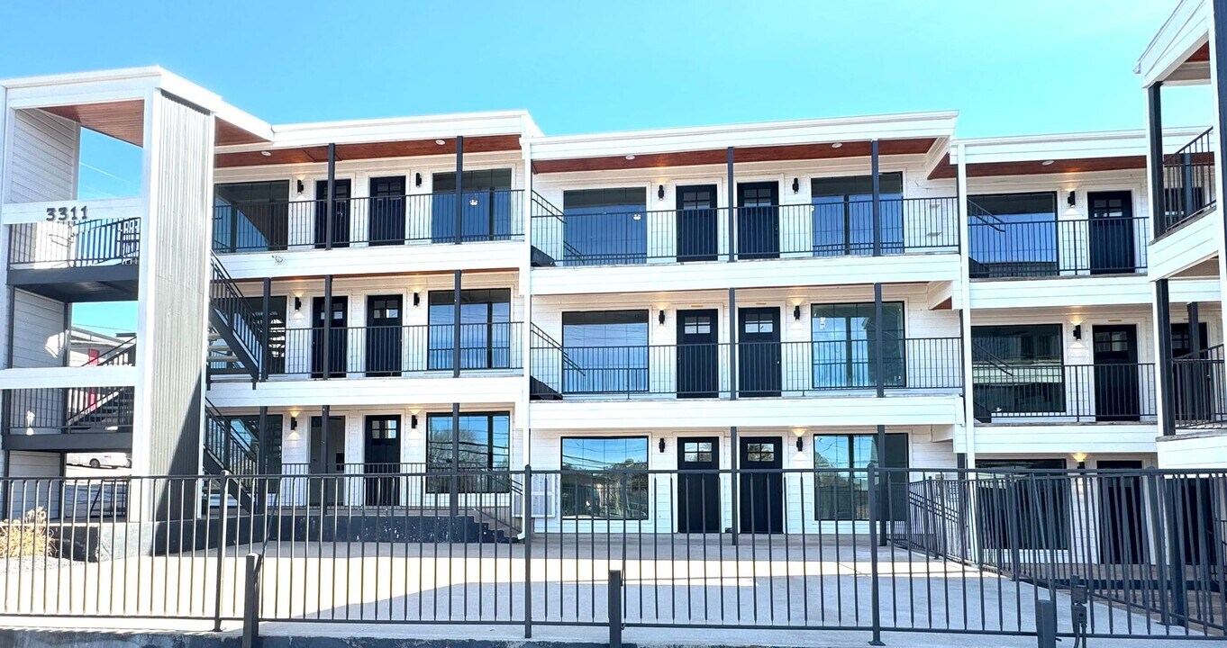 3311 Red River St in Austin, TX - Building Photo