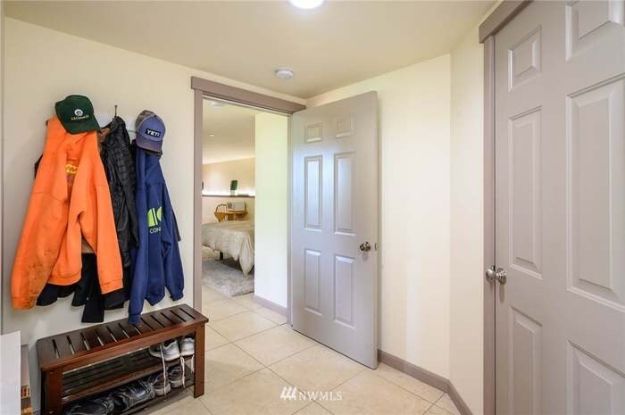 22824 104th Ave SW in Vashon, WA - Foto de edificio