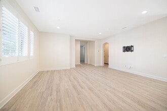 704 Merit Dr in San Marcos, CA - Building Photo - Building Photo