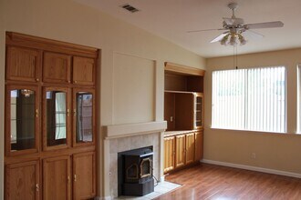 2014 Frauenfeld St in Manteca, CA - Building Photo - Building Photo